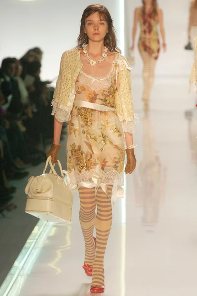 Look 9